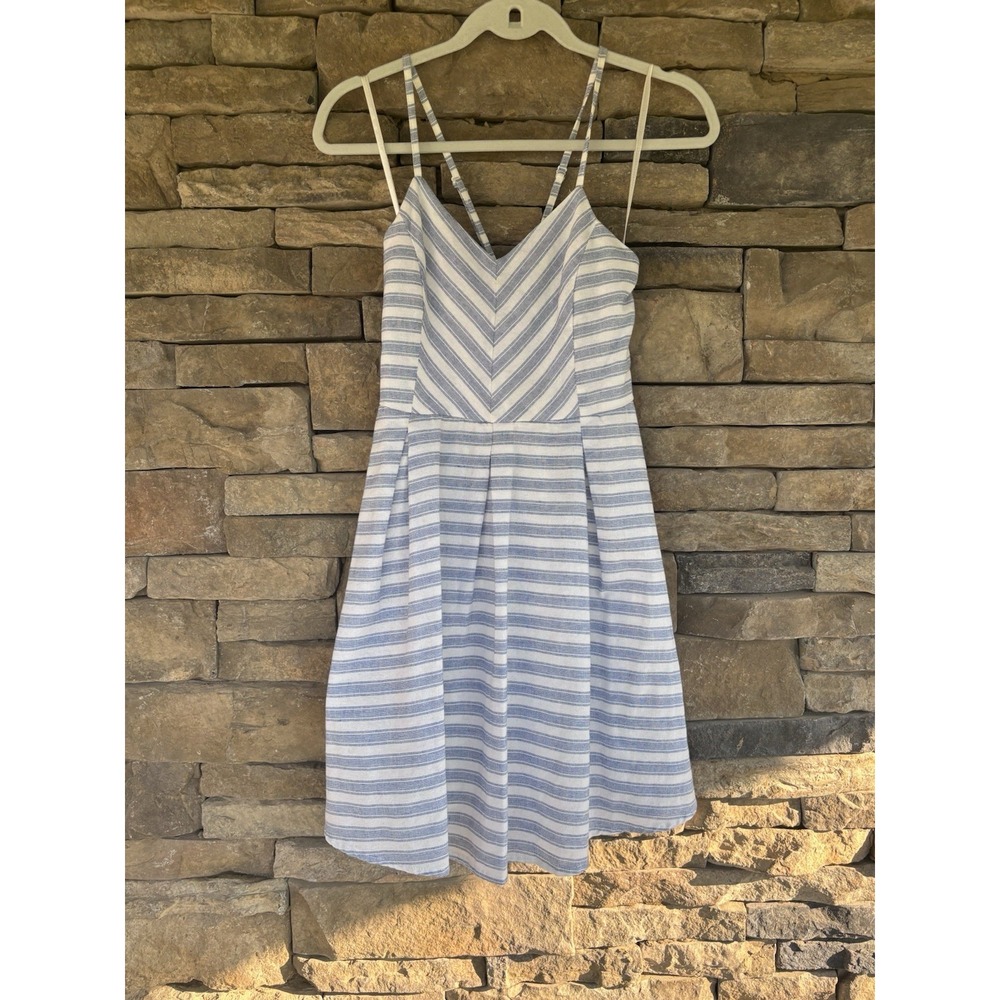 she + sky blue Sleeveless V Neck Dress Size Small striped